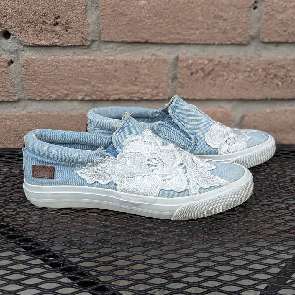 Blowfish Malibu Women's Slip-on Shoes Casual  Floral Lace Size 8